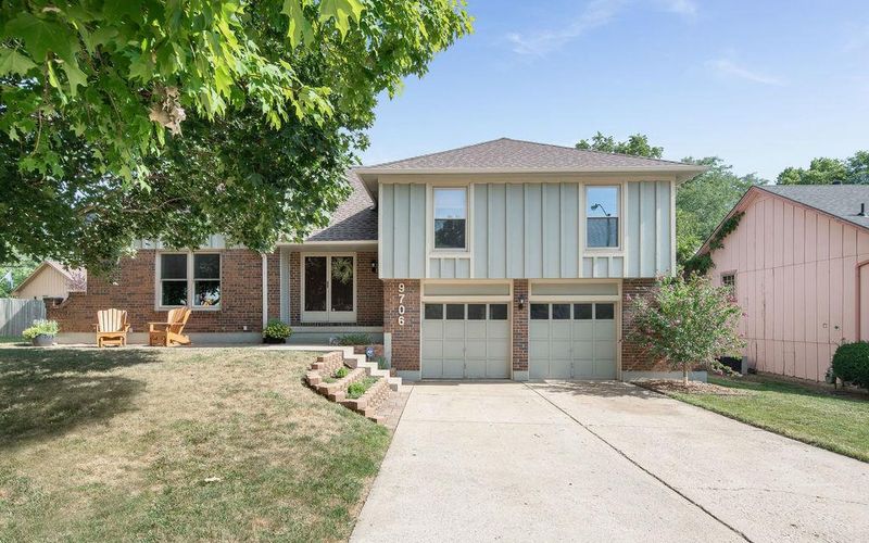 9706 E 90th Ter, Kansas City, MO 64138
