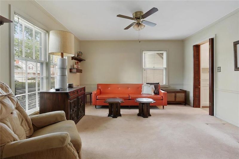 423 E 80th Ter, Kansas City, MO 64131