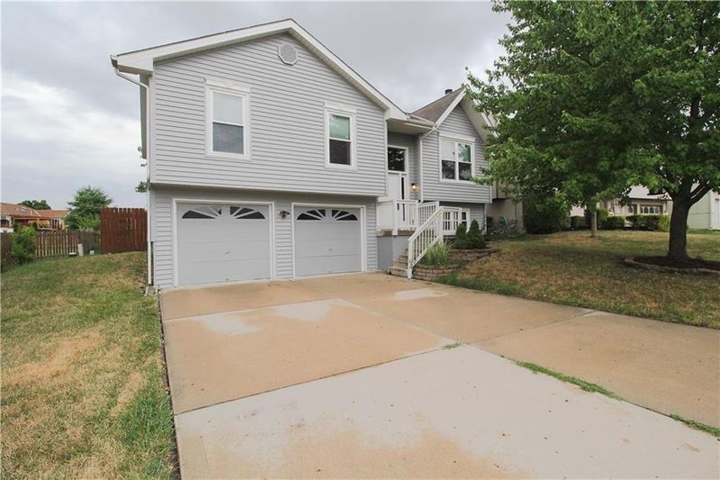 8677 NE 110th Ter, Kansas City, MO 64157
