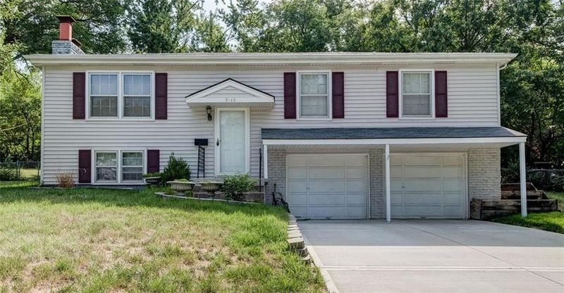 9149 Switzer Rd, Overland Park, KS 66214