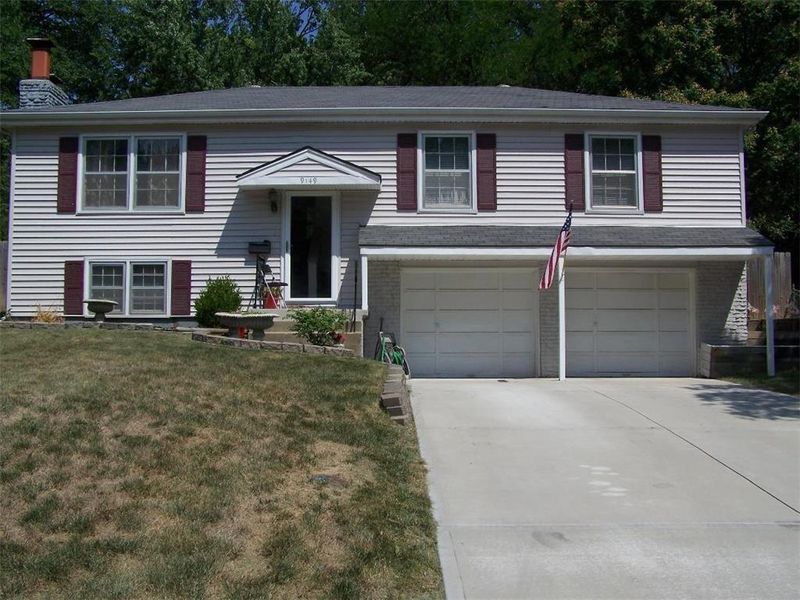 9149 Switzer Rd, Overland Park, KS 66214