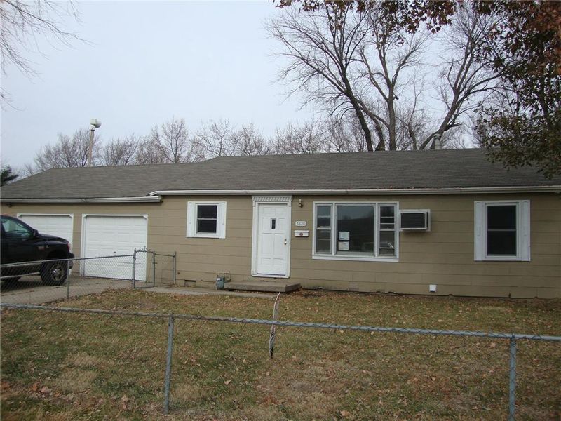 5600 E 101st St, Kansas City, MO 64137