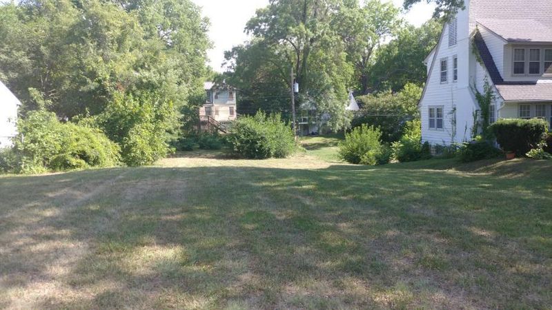1406 E 76th Ter, Kansas City, MO 64131