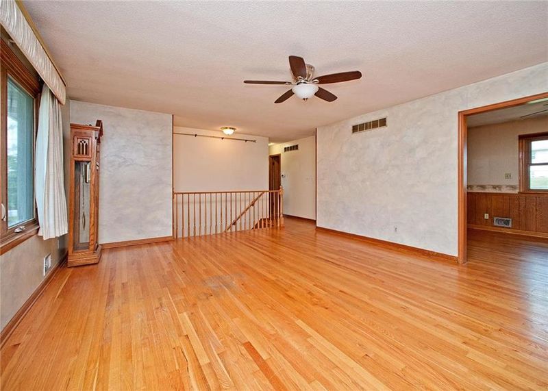 8206 E 79th Ter, Kansas City, MO 64138