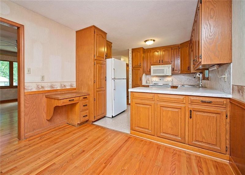 8206 E 79th Ter, Kansas City, MO 64138