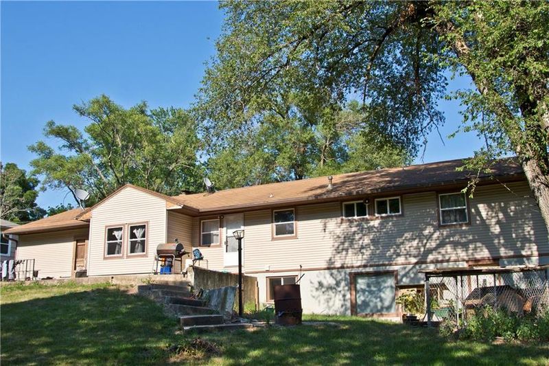 6412 Kentucky Ave, Raytown, MO 64133