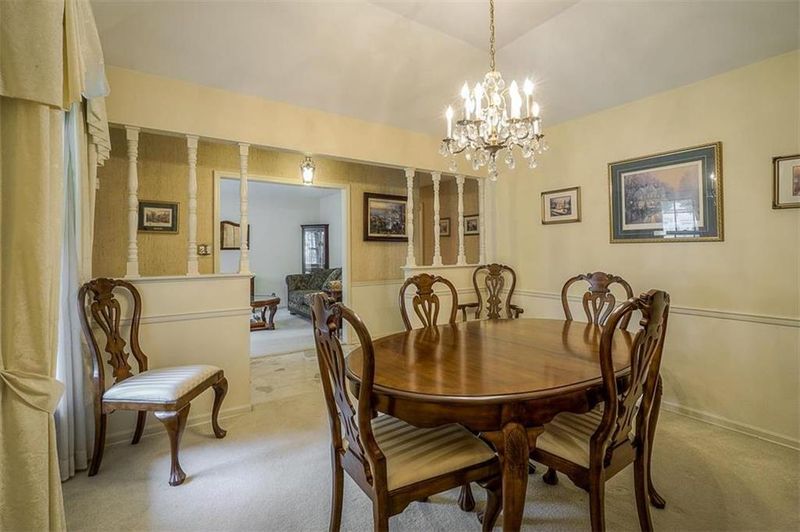 6416 W 100th St, Overland Park, KS 66212