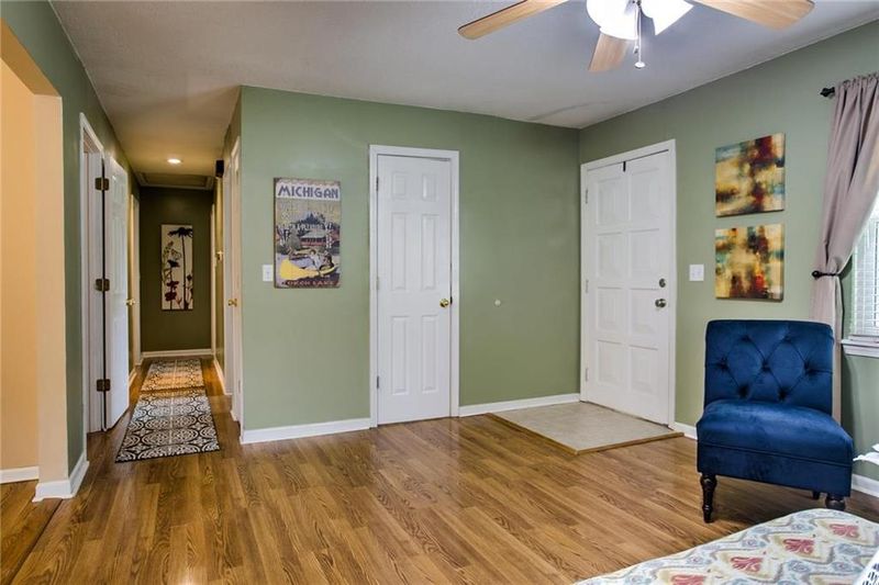 407 NE 113th Ter, Kansas City, MO 64155