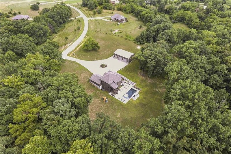 30 NW 565 Rd, Warrensburg, MO 64093