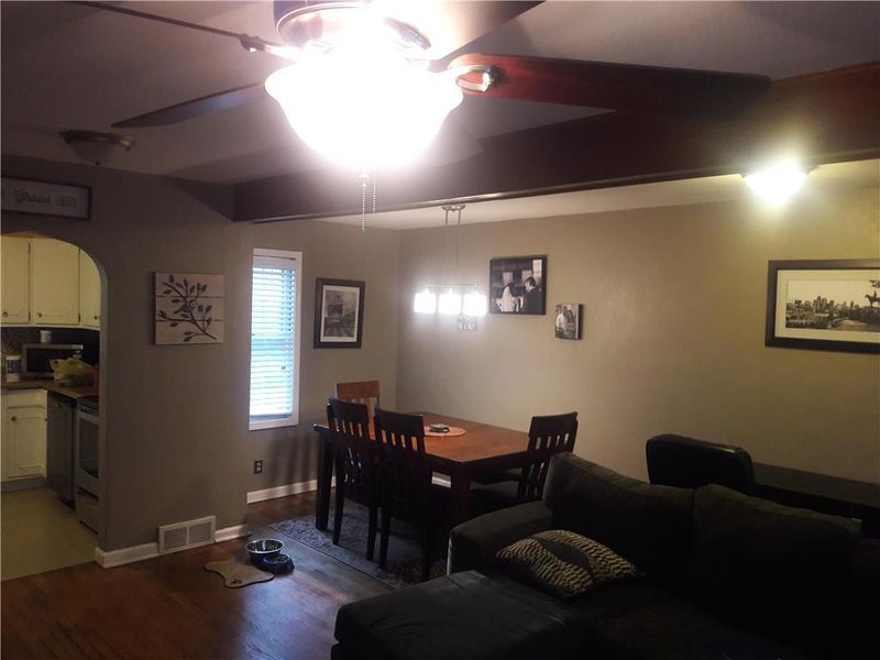 7904 Summit St, Kansas City, MO 64114