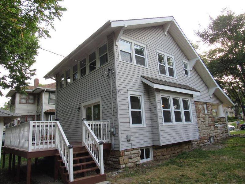 5530 Harrison St, Kansas City, MO 64110
