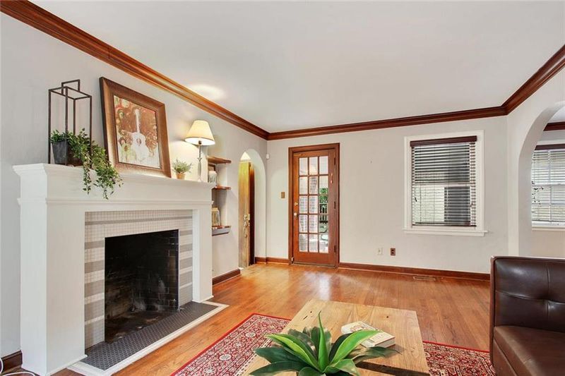 7312 Walnut St, Kansas City, MO 64114