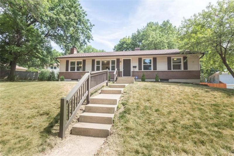 4701 N Gladstone Ave, Kansas City, MO 64117