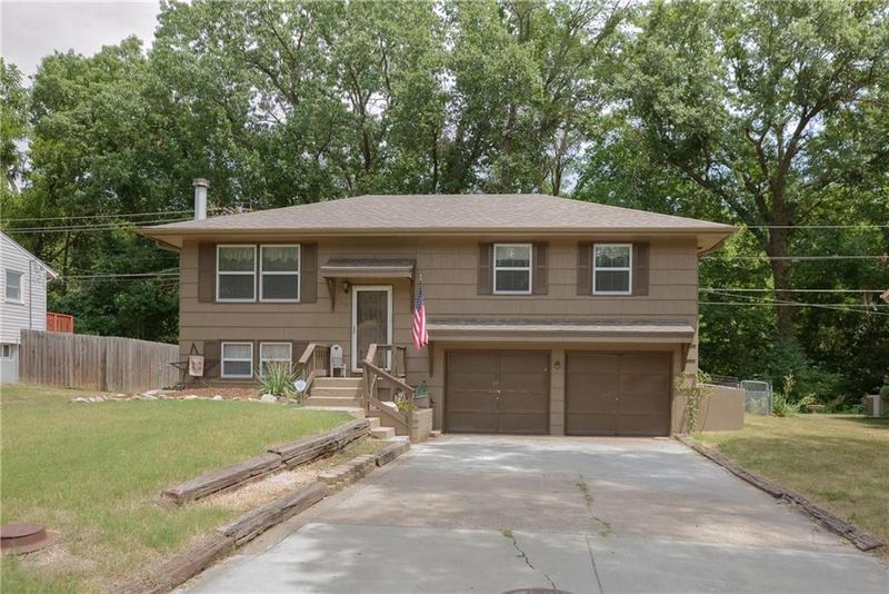 317 Wilshire Blvd, Liberty, MO 64068