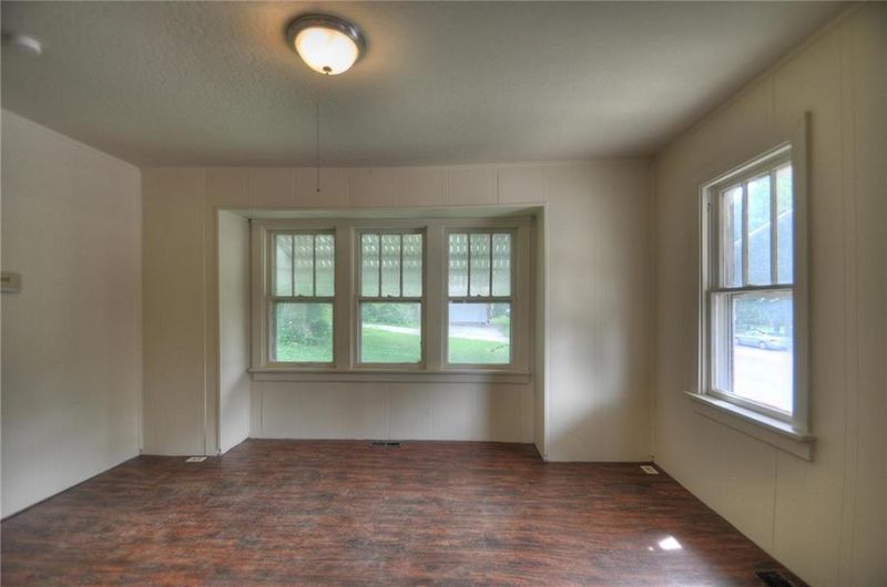 3013 S Sterling Ave, Independence, MO 64052