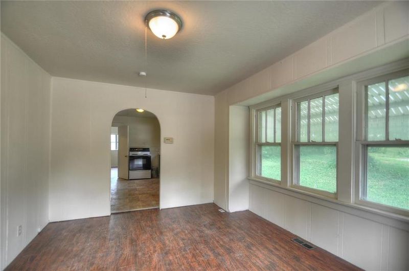 3013 S Sterling Ave, Independence, MO 64052