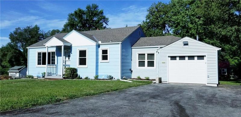 5416 Willow Ave, Raytown, MO 64133