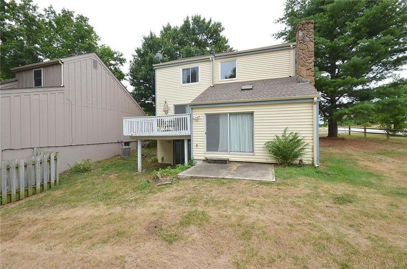 10039 N Cherry Dr, Kansas City, MO 64155