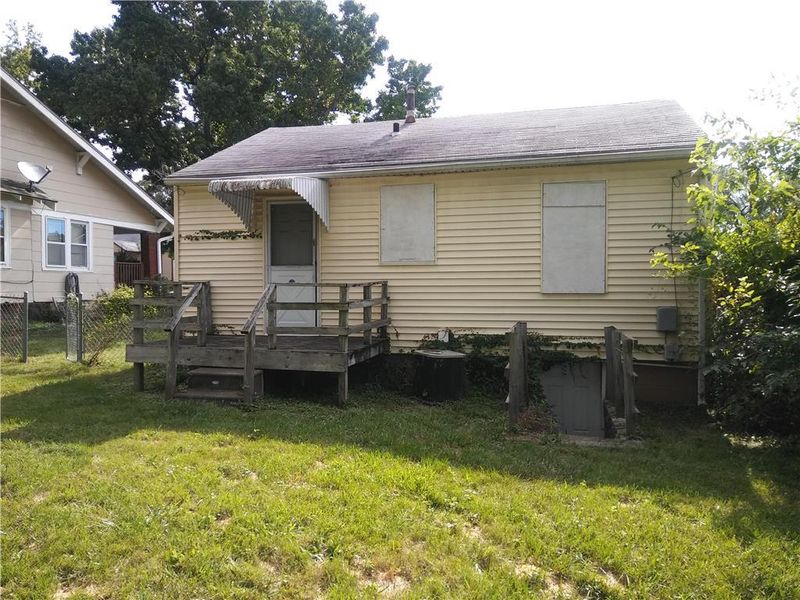 3414 Monroe Ave, Kansas City, MO 64128