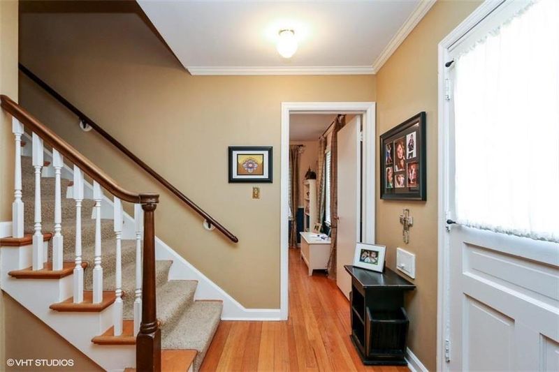417 E 65 St, Kansas City, MO 64131