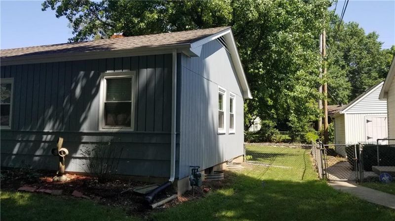 4308 E 115th St, Kansas City, MO 64137