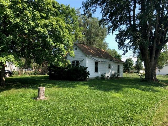 741 Cedar St, Everest, KS 66424