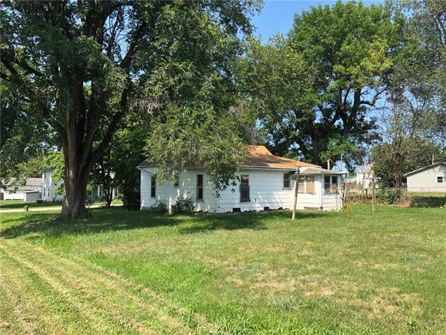 741 Cedar St, Everest, KS 66424