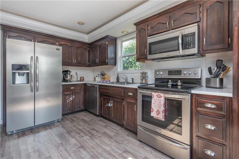 5518 NE Meadowbrook Rd, Kansas City, MO 64119