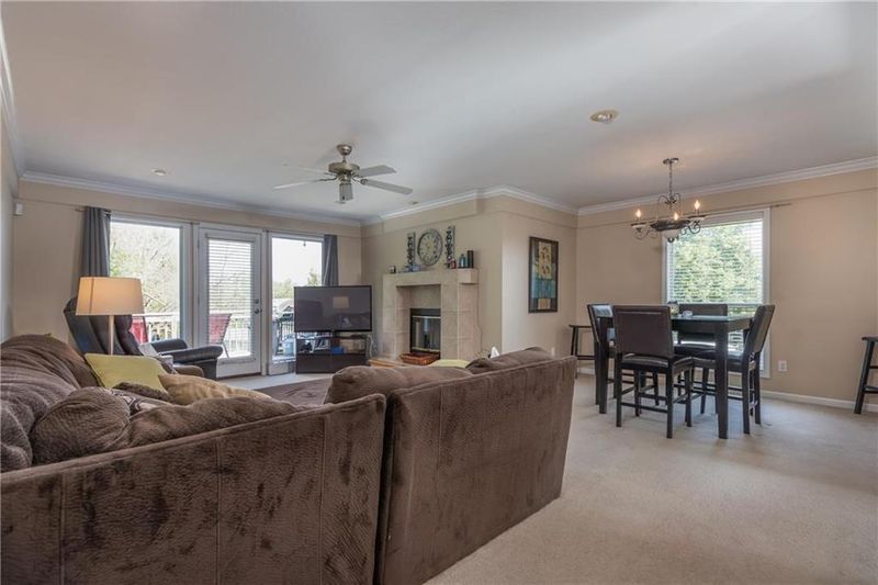 5518 NE Meadowbrook Rd, Kansas City, MO 64119