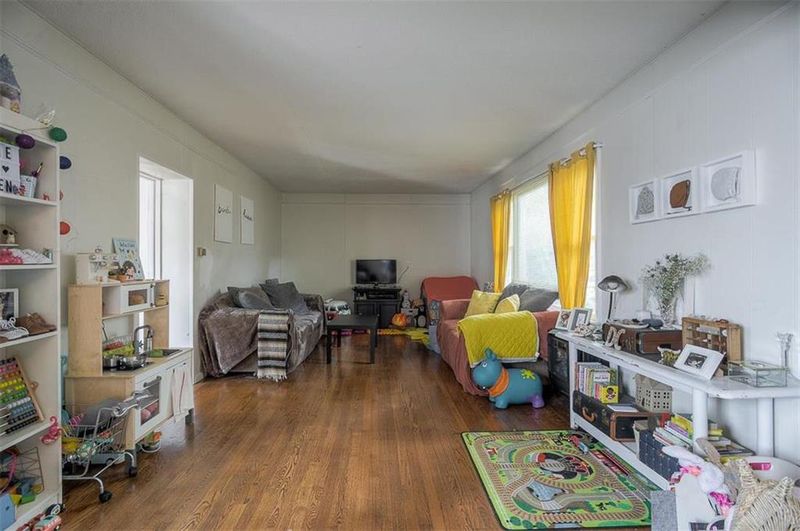 4607 State Line Rd, Kansas City, MO 64112