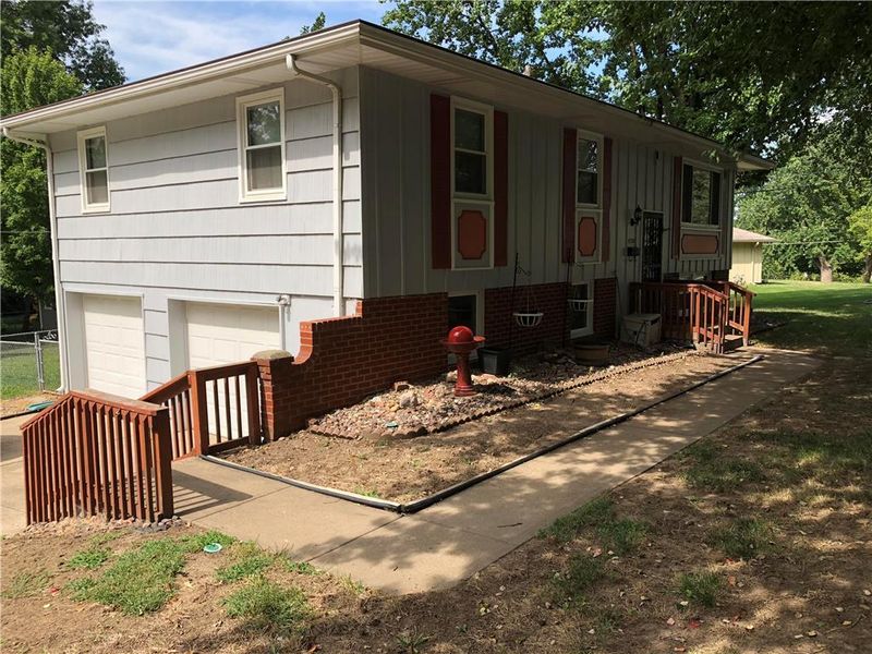 4728 Cedar Ave, Kansas City, MO 64133