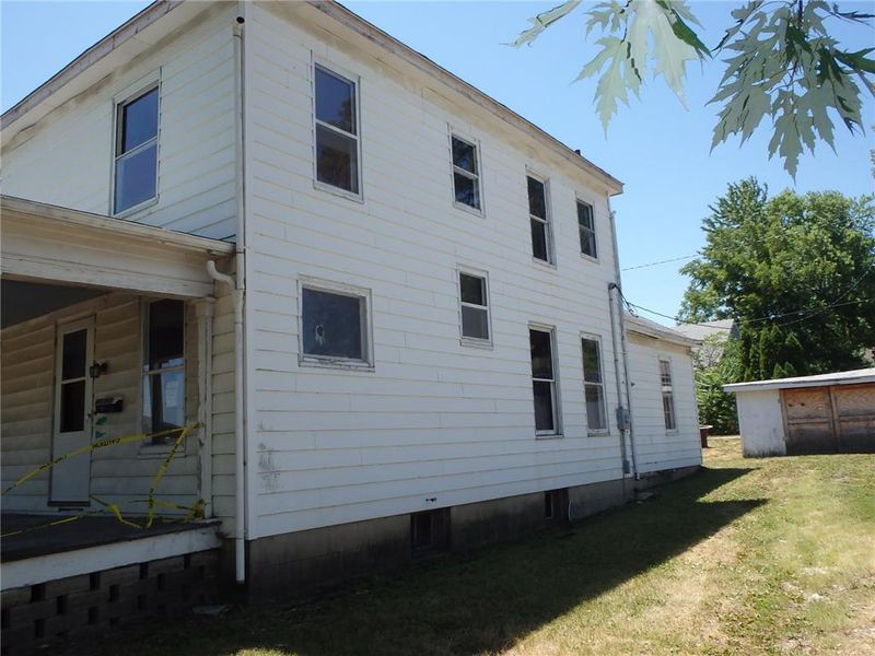 309 Pearl St, Macon, MO 63552