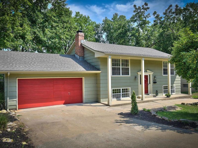 10400 E 72nd St, Raytown, MO 64133