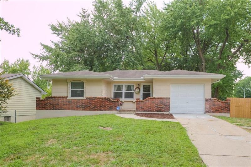 5712 N Drury Ave, Kansas City, MO 64119