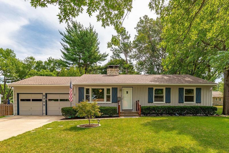 8309 Beverly Dr, Overland Park, KS 66207