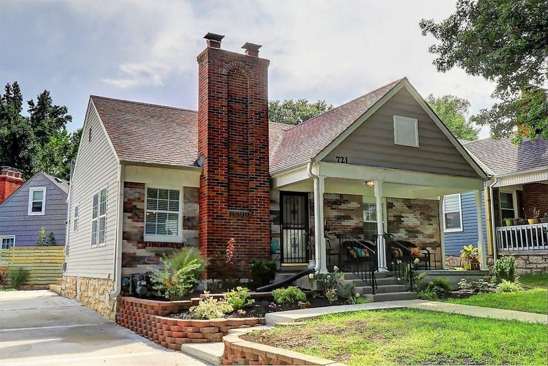 721 E 72nd St, Kansas City, MO 64131