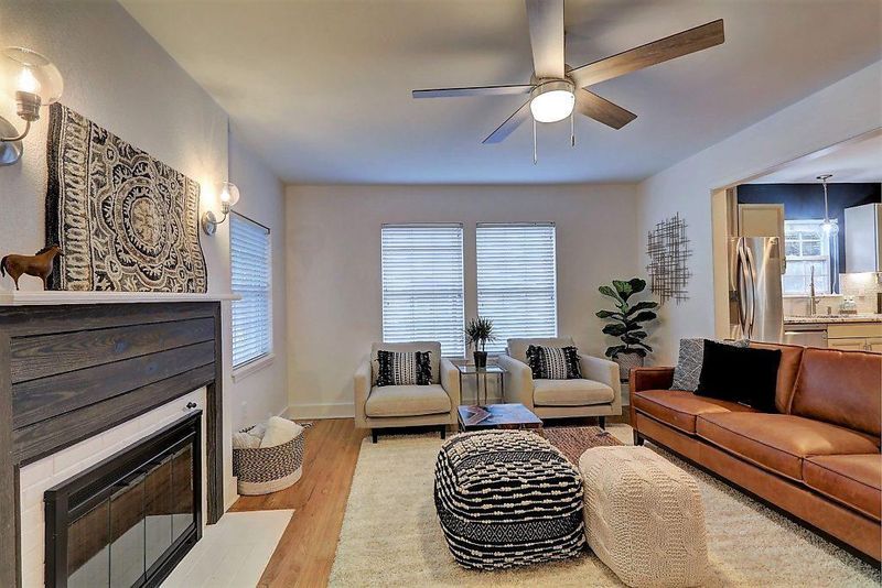 721 E 72nd St, Kansas City, MO 64131
