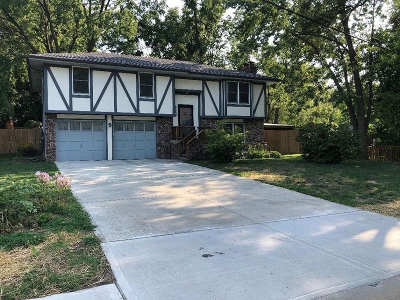 325 E Park Ave, Kansas City, MO 64119