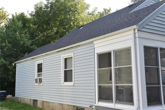 1334 E 79th St, Kansas City, MO 64131