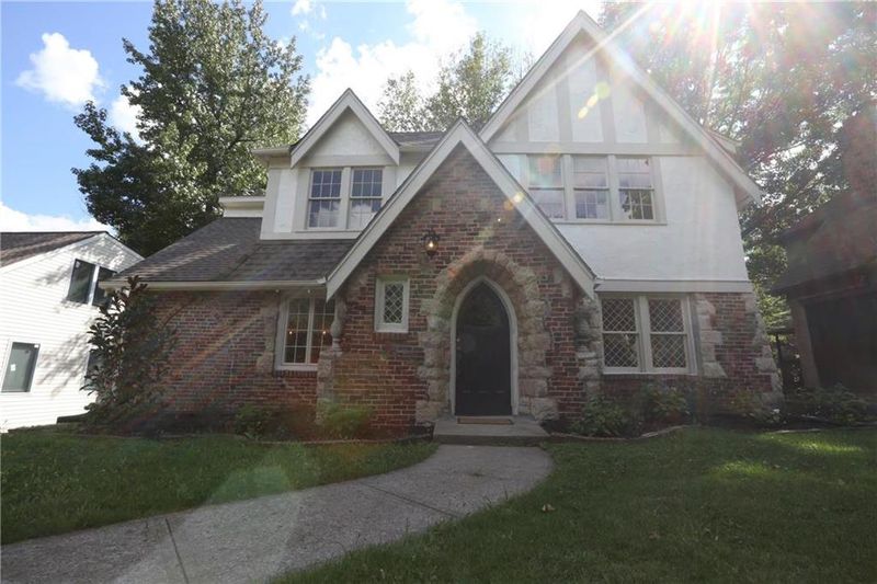 315 E 68th St, Kansas City, MO 64113