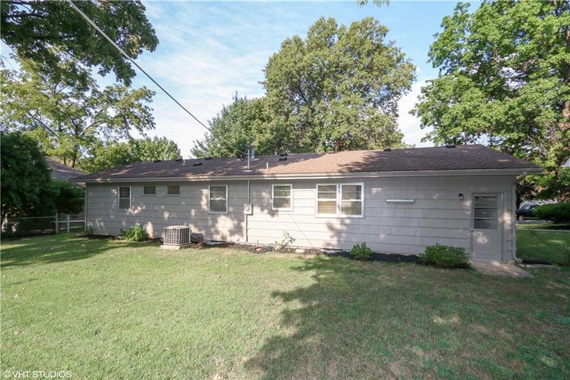 9347 Mackey St, Overland Park, KS 66212