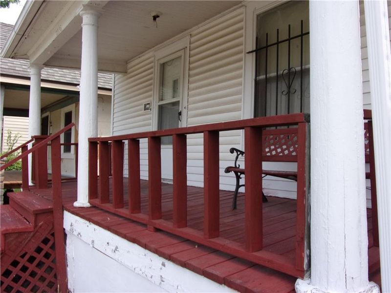 2445 Chestnut Ave, Kansas City, MO 64127