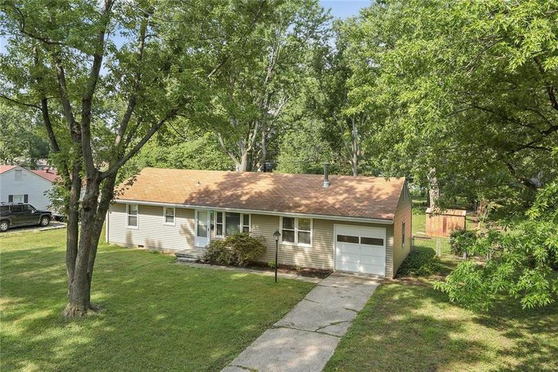 7408 Appleton Ave, Raytown, MO 64138