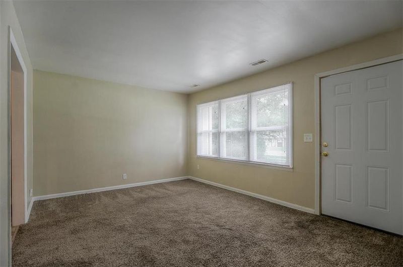 10814 Bennington St, Kansas City, MO 64134