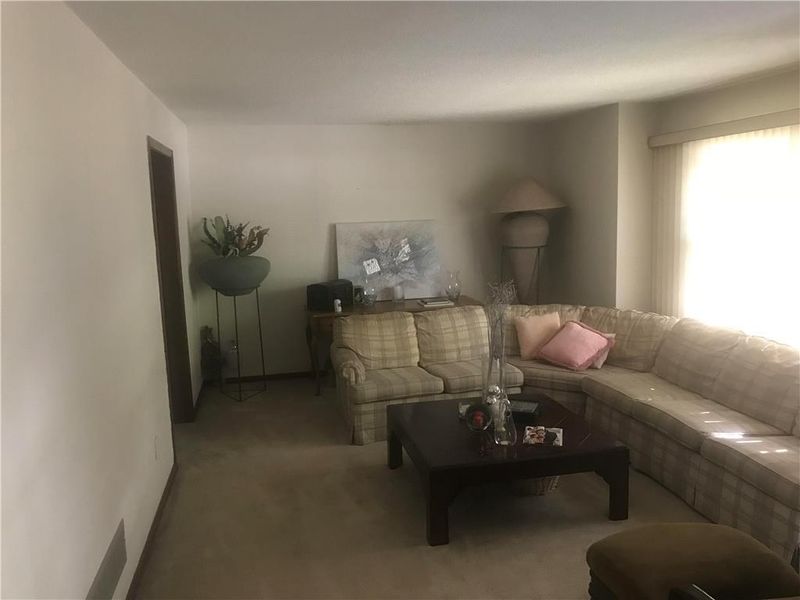 8301 Laurel Ave #1, Raytown, MO 64138