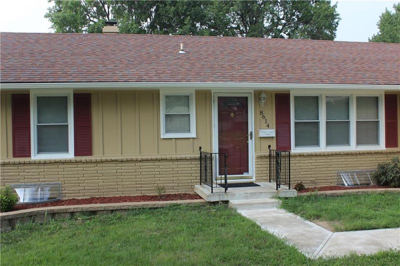 8614 E 85 St, Raytown, MO 64138