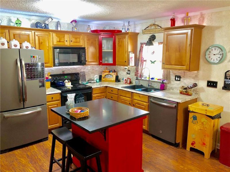 5530 Sutton Ave, Kansas City, KS 66106
