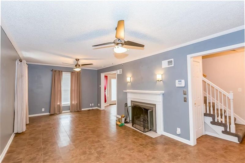 1405 E 75th St, Kansas City, MO 64131