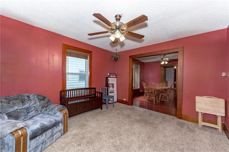 810 N Mulberry St, Ottawa, KS 66067