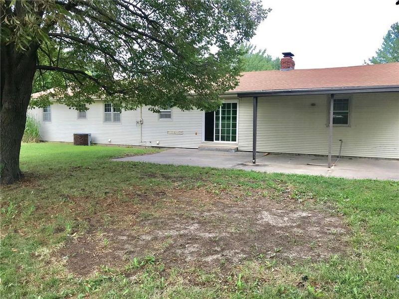 700 S 13th Ter, Savannah, MO 64485